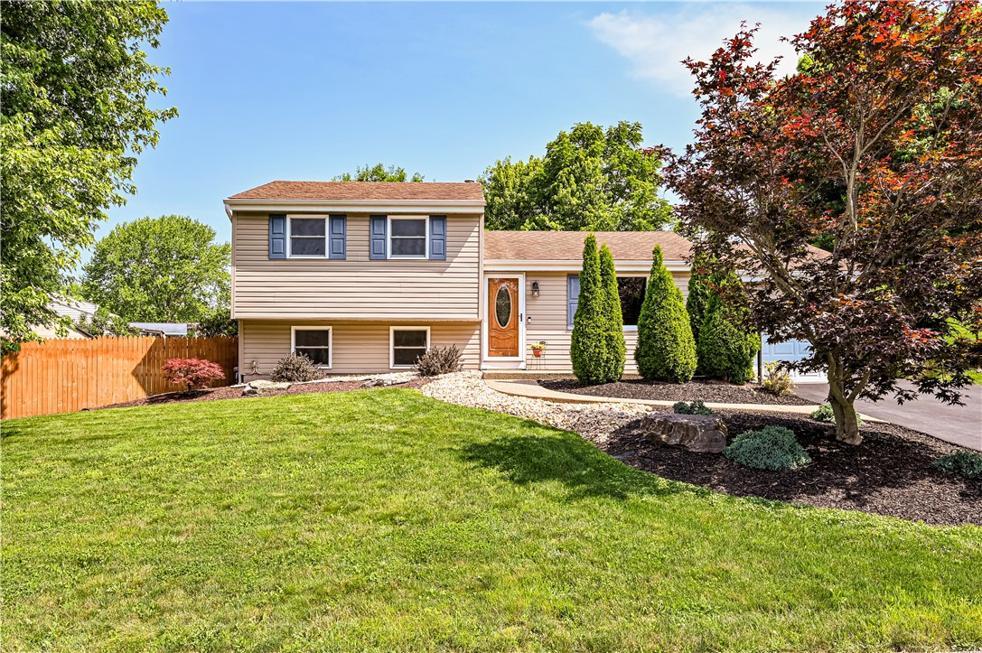 Hempfield Twp, Pennsylvania 15601, United States, 3 Bedrooms Bedrooms, ,3 BathroomsBathrooms,Residential,Pending,161466