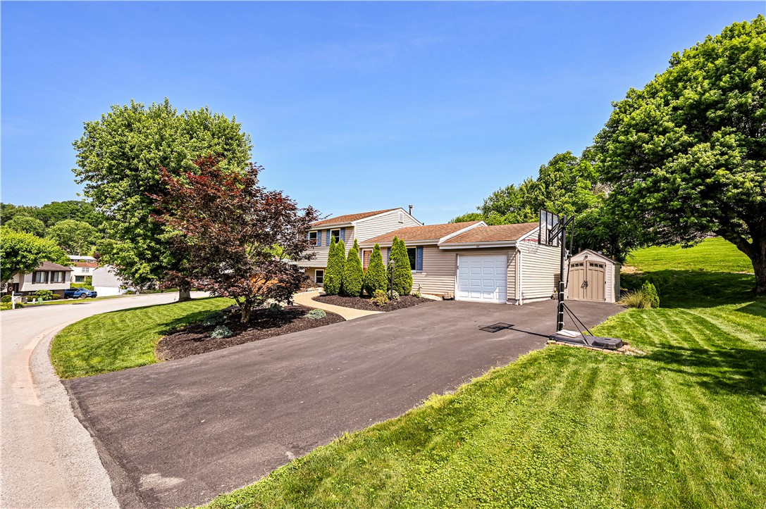 Hempfield Twp, Pennsylvania 15601, United States, 3 Bedrooms Bedrooms, ,3 BathroomsBathrooms,Residential,Pending,161466