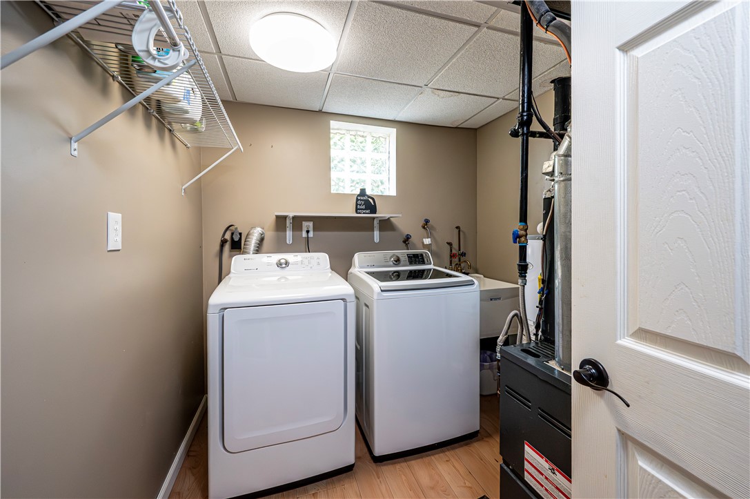 Hempfield Twp, Pennsylvania 15601, United States, 3 Bedrooms Bedrooms, ,3 BathroomsBathrooms,Residential,Pending,161466