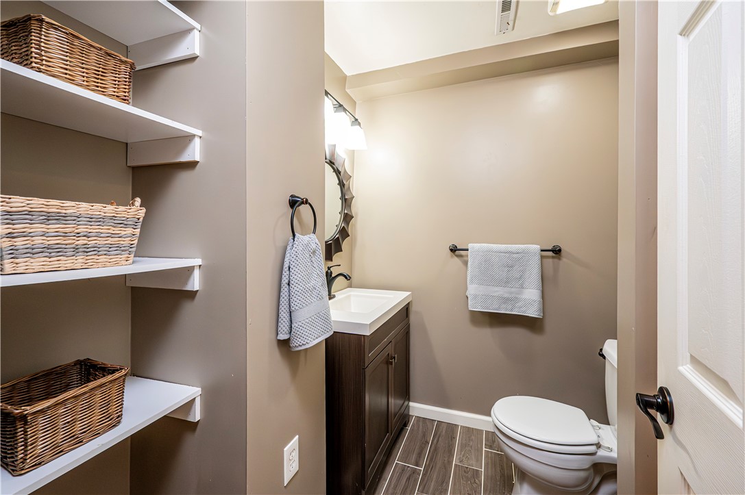 Hempfield Twp, Pennsylvania 15601, United States, 3 Bedrooms Bedrooms, ,3 BathroomsBathrooms,Residential,Pending,161466