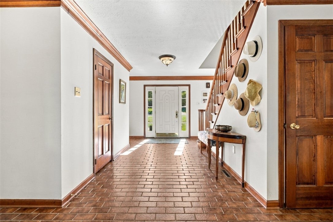 2525 Lindenwood Dr