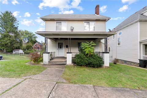 Photo of 224 4th St, Mcdonald, PA 15057 (MLS # 1725329)