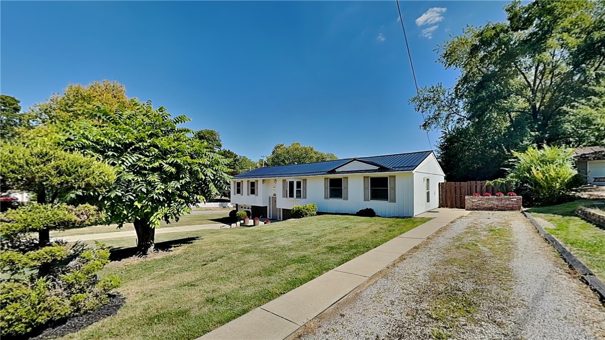136 Wallridge Dr