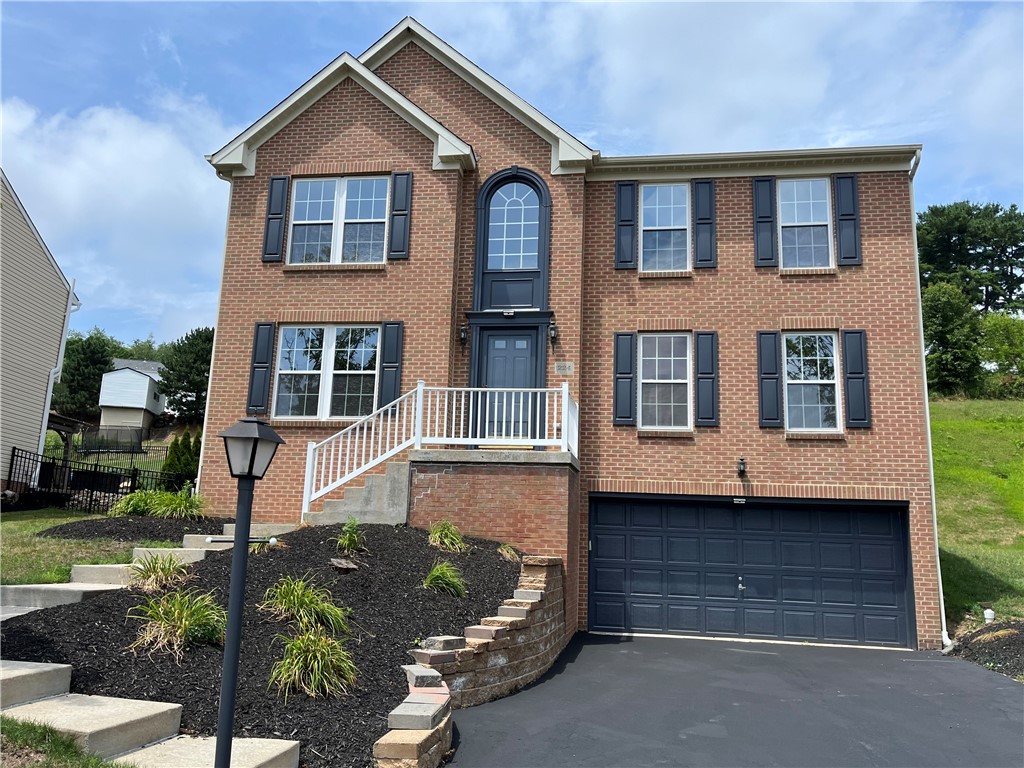 View Moon/Crescent Twp, PA 15108 house