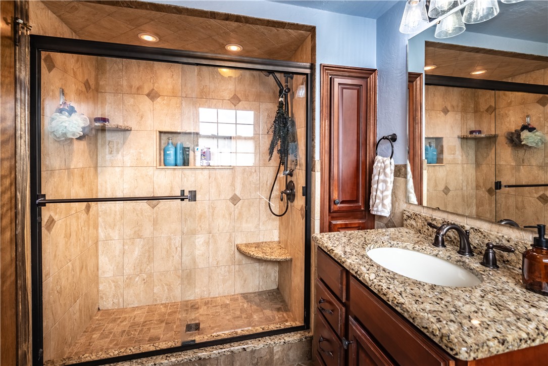 City Of But SE, Pennsylvania 16001, United States, 3 Bedrooms Bedrooms, ,2 BathroomsBathrooms,Residential,Contingent,173880