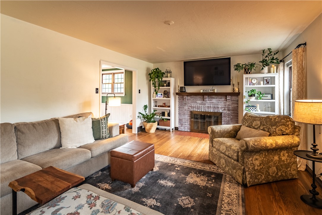 City Of But SE, Pennsylvania 16001, United States, 3 Bedrooms Bedrooms, ,2 BathroomsBathrooms,Residential,Contingent,173880