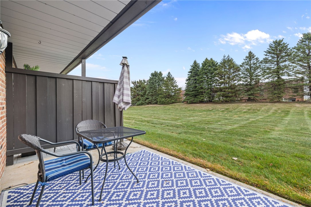 North Strabane, Pennsylvania 15317, United States, 2 Bedrooms Bedrooms, ,2 BathroomsBathrooms,Residential,Contingent,35852