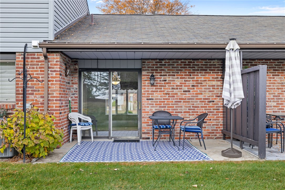 North Strabane, Pennsylvania 15317, United States, 2 Bedrooms Bedrooms, ,2 BathroomsBathrooms,Residential,Contingent,35852