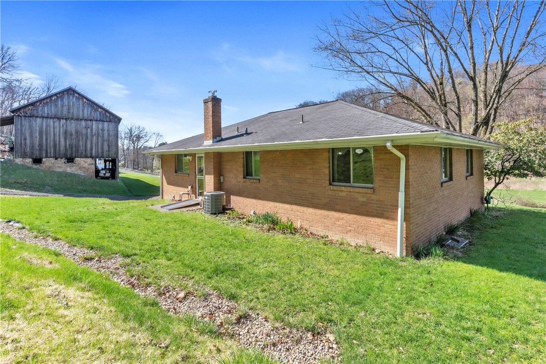McCandless, Pennsylvania 15090, United States, 3 Bedrooms Bedrooms, ,2 BathroomsBathrooms,Residential,Active,109893