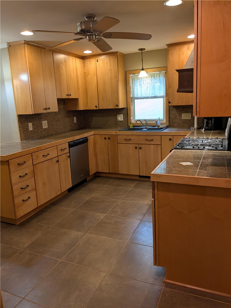 3106 Fernwood Ln