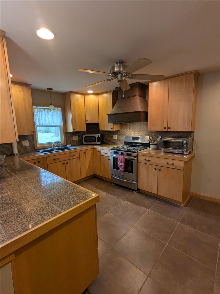 3106 Fernwood Ln