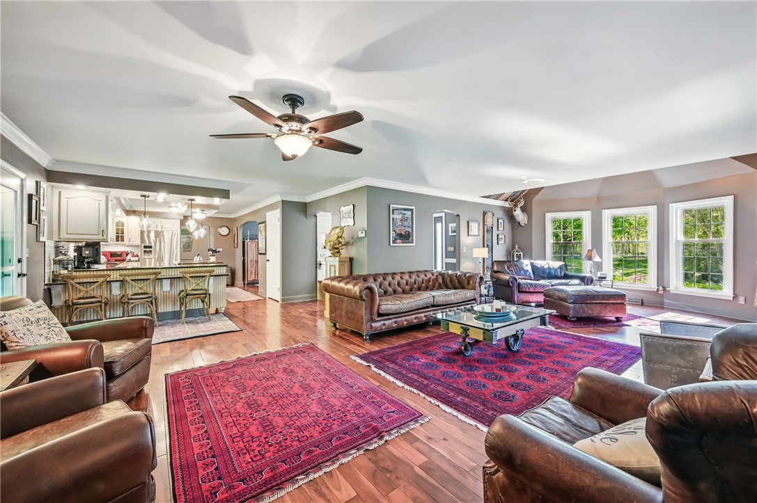 Conneaut Lake - Cra, Pennsylvania 16316, United States, 4 Bedrooms Bedrooms, ,4 BathroomsBathrooms,Residential,Contingent,128363