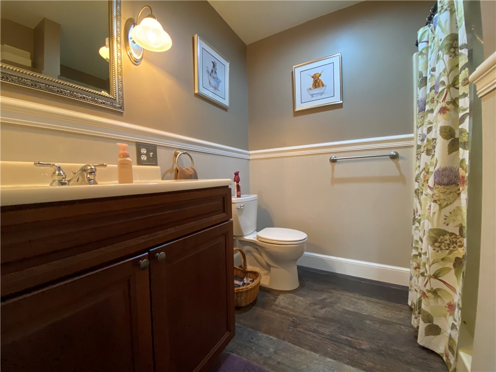 Conneaut Lake - Cra, Pennsylvania 16316, United States, 4 Bedrooms Bedrooms, ,4 BathroomsBathrooms,Residential,Contingent,128363