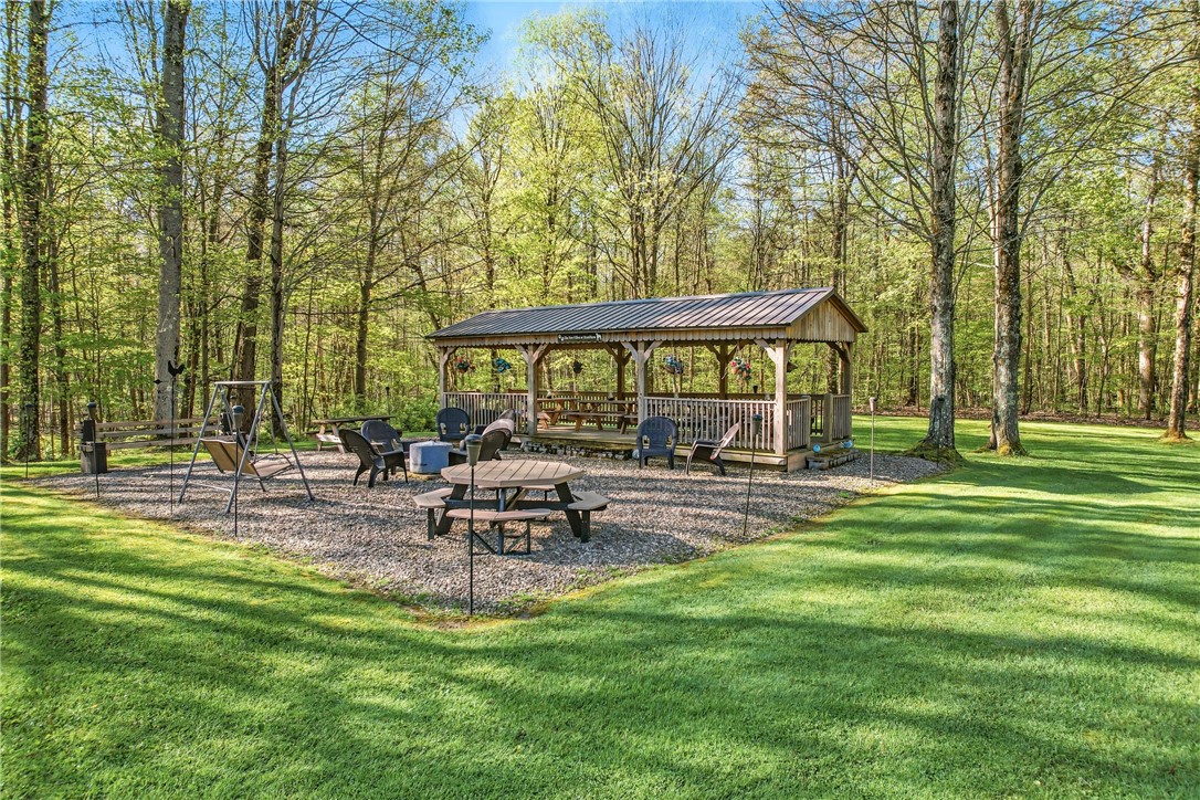 Conneaut Lake - Cra, Pennsylvania 16316, United States, 4 Bedrooms Bedrooms, ,4 BathroomsBathrooms,Residential,Contingent,128363