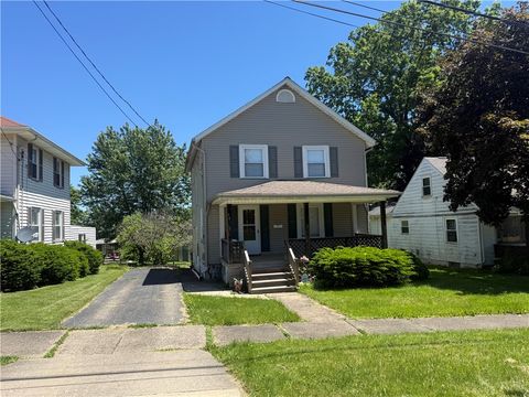 Photo of 465 S State Line Rd, Sharon, PA 16146 (MLS # 1758101)