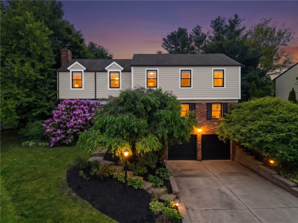 911 Summit Drive