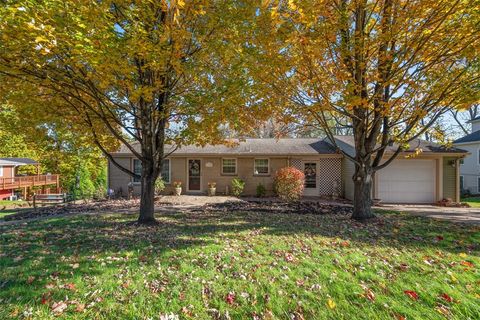 1324 Park Dr Moon/Crescent Twp PA 15108