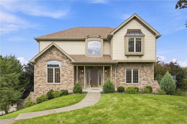 146 WILLIAMS DR, CORAOPOLIS, PA 15108 - Image 3954eb1ea17de119f4e5a008e56b80eb/402993319