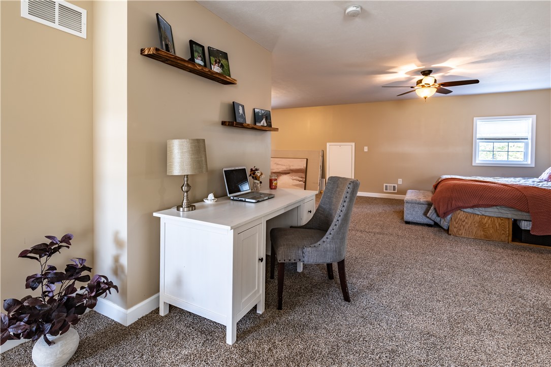 Clay Twp, Pennsylvania 16061, United States, 4 Bedrooms Bedrooms, ,4 BathroomsBathrooms,Residential,Active,222427