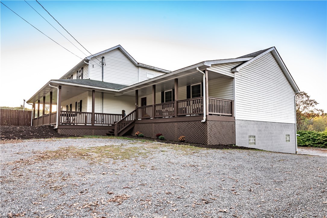 Clay Twp, Pennsylvania 16061, United States, 4 Bedrooms Bedrooms, ,4 BathroomsBathrooms,Residential,Active,222427