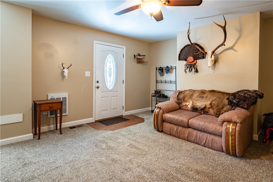 Clay Twp, Pennsylvania 16061, United States, 4 Bedrooms Bedrooms, ,4 BathroomsBathrooms,Residential,Active,222427