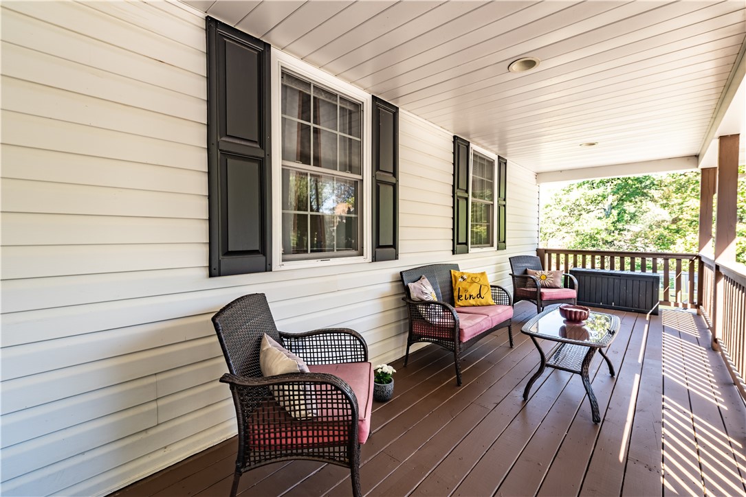 Clay Twp, Pennsylvania 16061, United States, 4 Bedrooms Bedrooms, ,4 BathroomsBathrooms,Residential,Active,222427