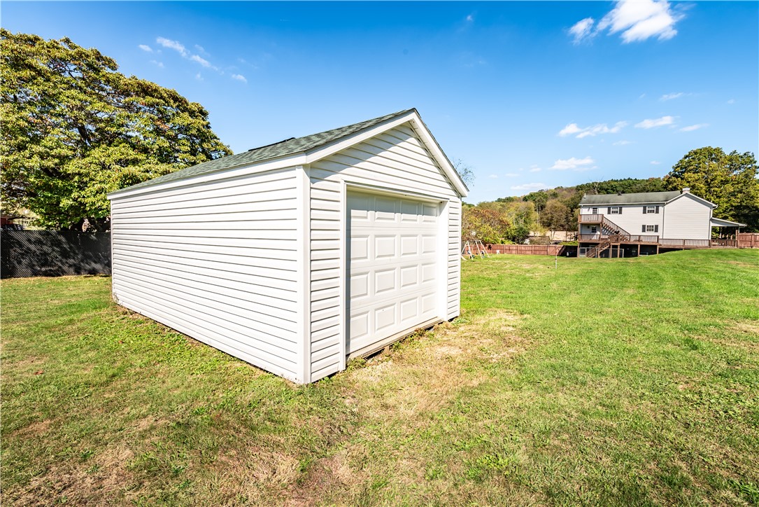 Clay Twp, Pennsylvania 16061, United States, 4 Bedrooms Bedrooms, ,4 BathroomsBathrooms,Residential,Active,222427