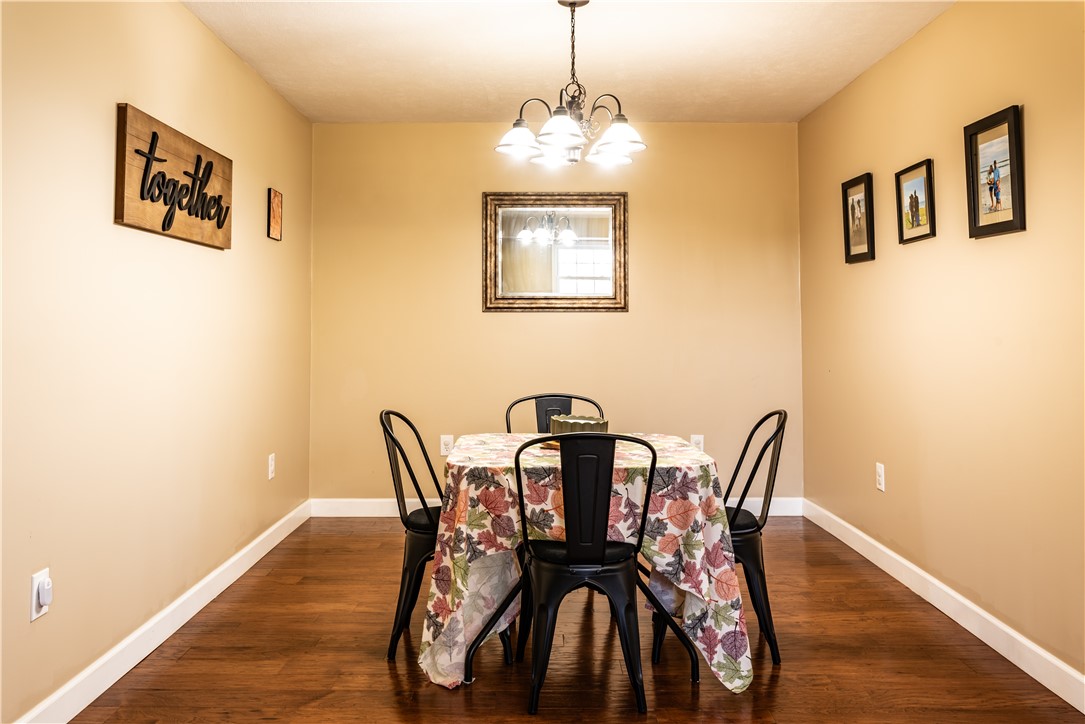 Clay Twp, Pennsylvania 16061, United States, 4 Bedrooms Bedrooms, ,4 BathroomsBathrooms,Residential,Active,222427