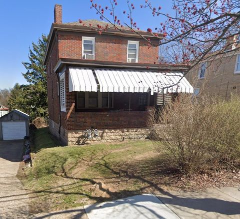 Photo of 1319 Beechview Ave #1, Pittsburgh, PA 15216 (MLS # 1749610)