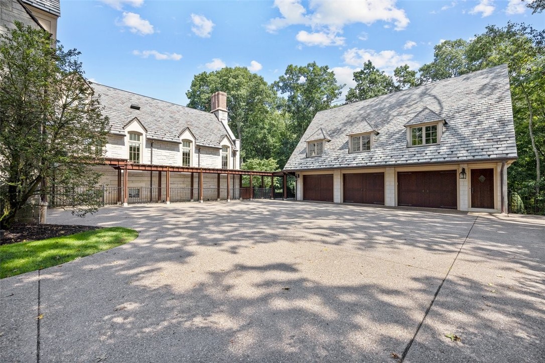 134 South Dr
