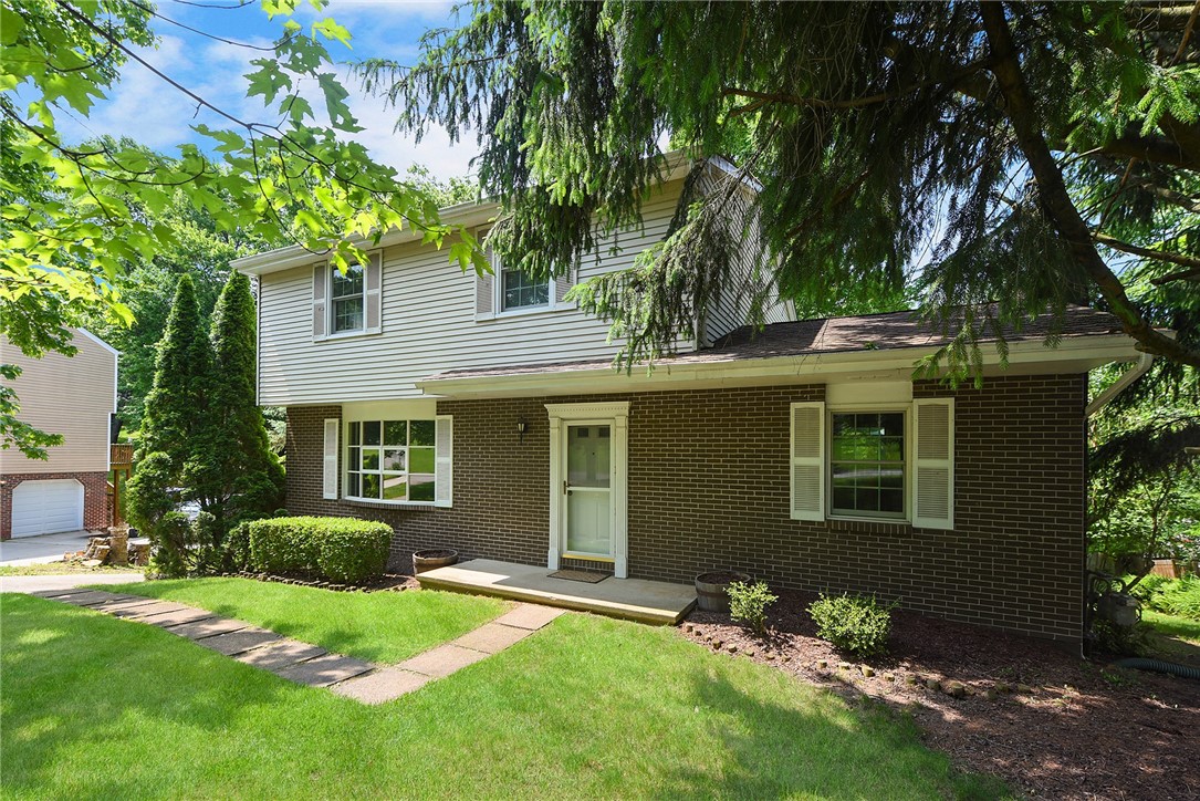 662 Huntington Dr