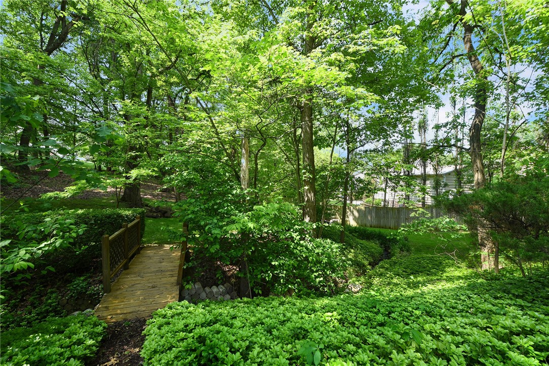 662 Huntington Dr