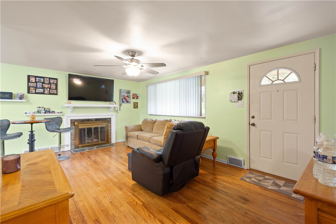 5185 Caste Dr Dr, Whitehall, Pennsylvania image 3
