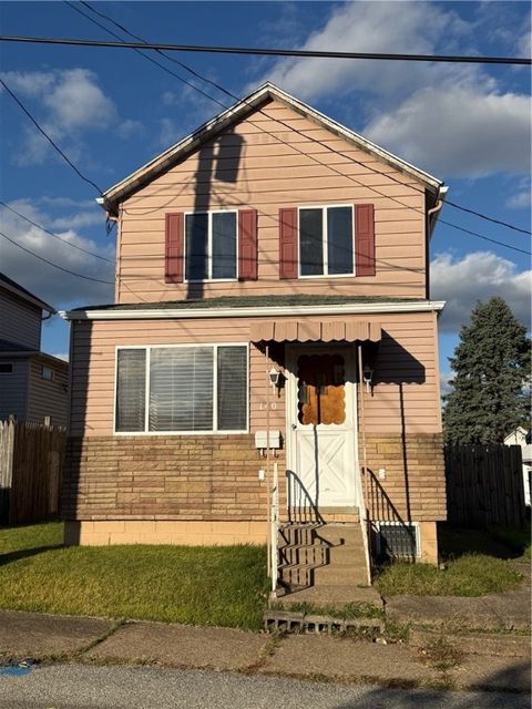 Photo of 140 Downer Ave, Uniontown, PA 15401 (MLS # 1737433)