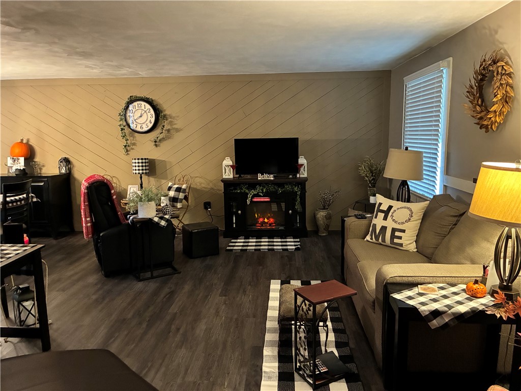 Murrysville, Pennsylvania 15668, United States, 3 Bedrooms Bedrooms, ,3 BathroomsBathrooms,Residential,Active,246523