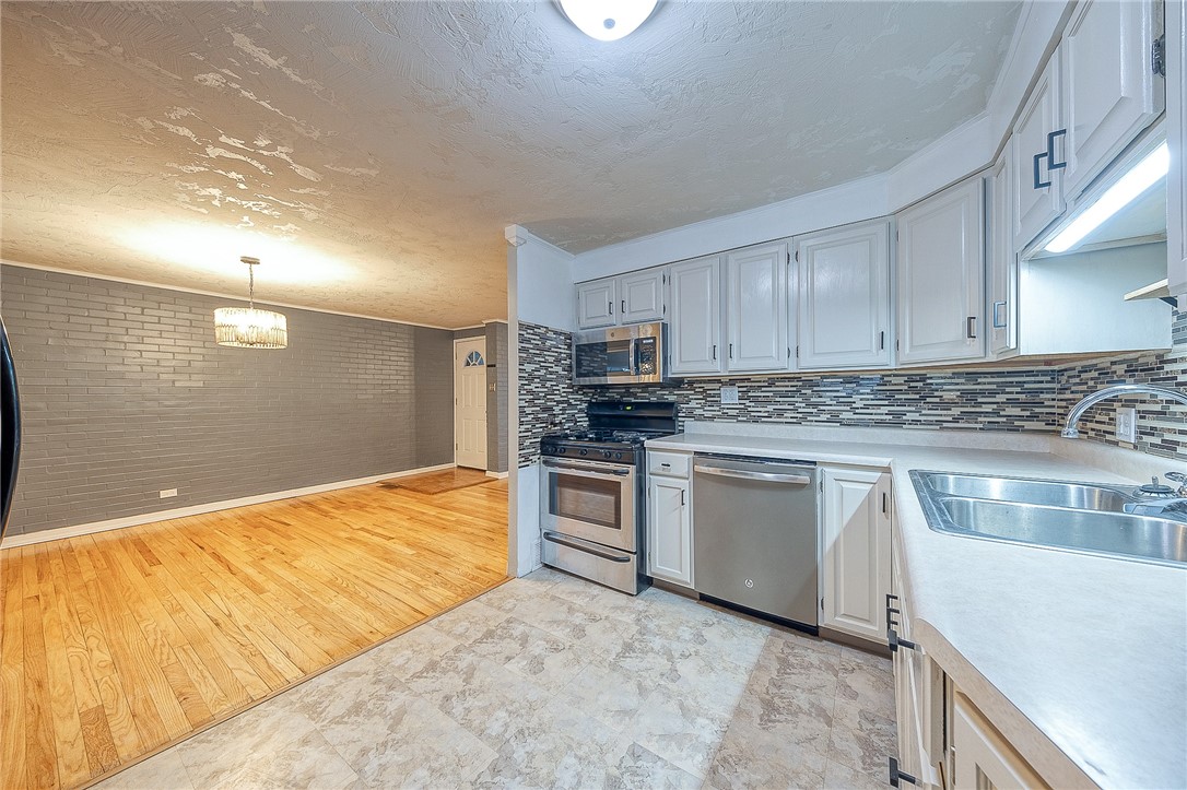 Plum Boro, Pennsylvania 15239, United States, 3 Bedrooms Bedrooms, ,3 BathroomsBathrooms,Residential,Active,94186