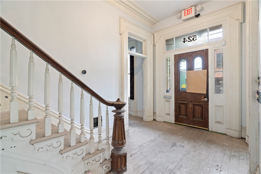 524 Locust Pl