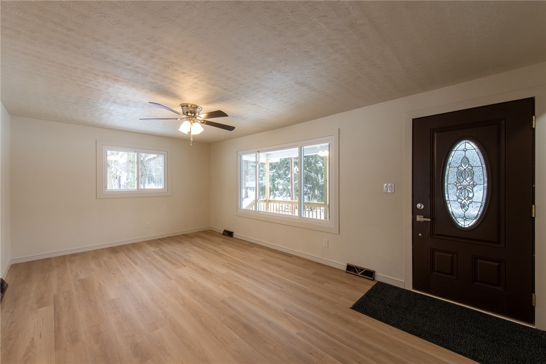 Allegheny Twp, Pennsylvania 15656, United States, 2 Bedrooms Bedrooms, ,1 BathroomBathrooms,Residential,Active,256342