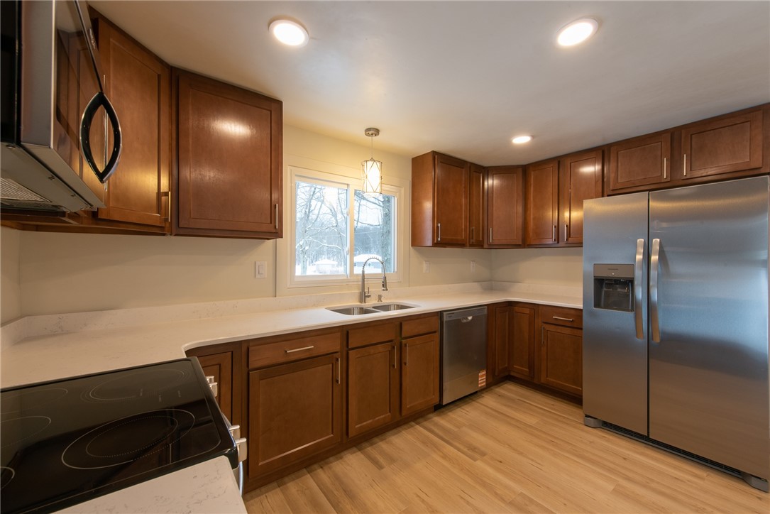 Allegheny Twp, Pennsylvania 15656, United States, 2 Bedrooms Bedrooms, ,1 BathroomBathrooms,Residential,Active,256342