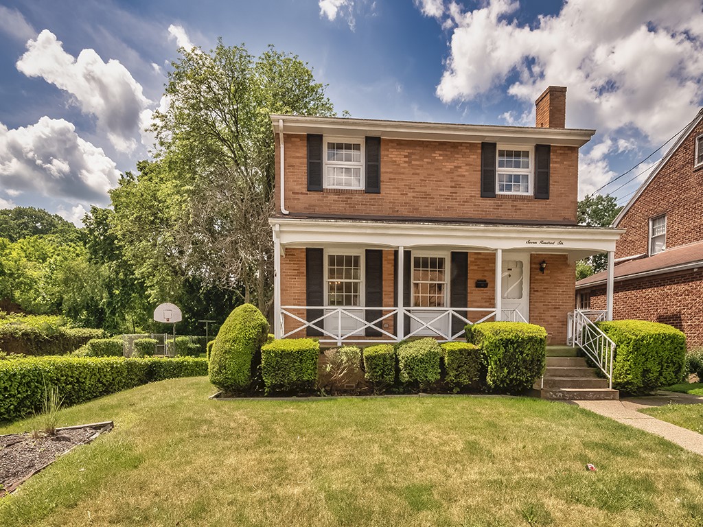 View Clairton, PA 15025 house