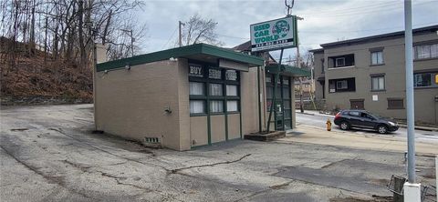 Photo of 2351 Saw Mill Run Blvd, Pittsburgh, PA 15210 (MLS # 1741903)