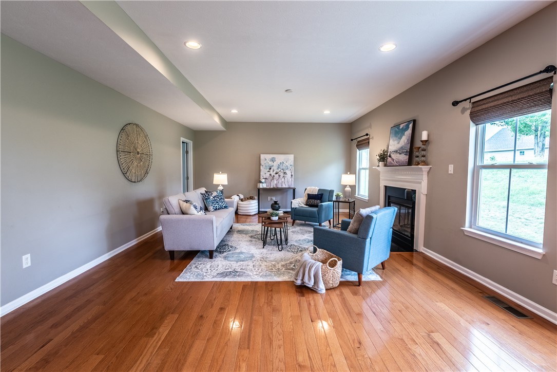 Pine Twp, Pennsylvania 15090, United States, 5 Bedrooms Bedrooms, ,4 BathroomsBathrooms,Residential,Active,169276