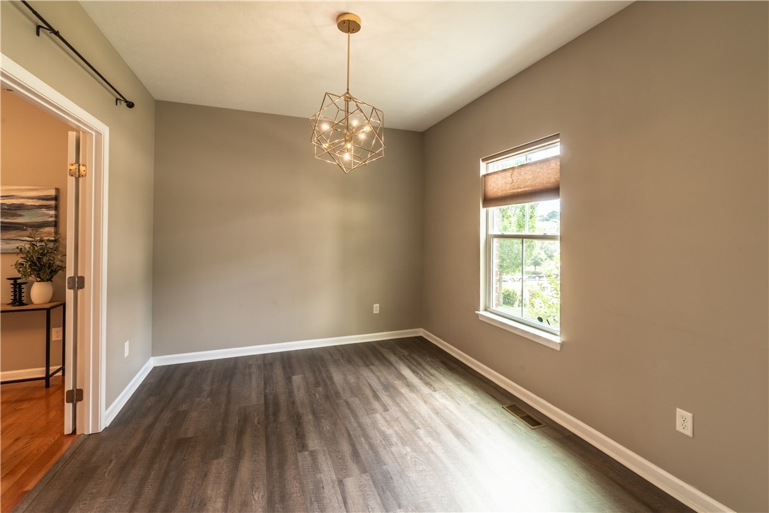 Pine Twp, Pennsylvania 15090, United States, 5 Bedrooms Bedrooms, ,4 BathroomsBathrooms,Residential,Active,169276