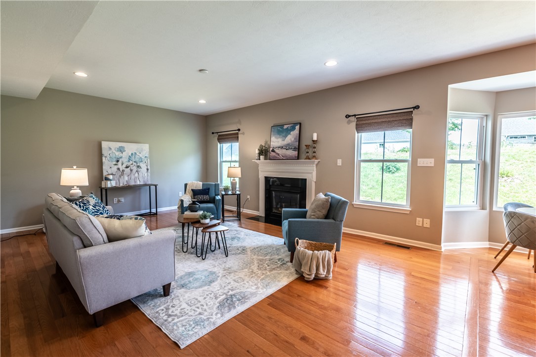 Pine Twp, Pennsylvania 15090, United States, 5 Bedrooms Bedrooms, ,4 BathroomsBathrooms,Residential,Active,169276