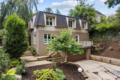6220 Mellon Park Ct Shadyside PA 15232