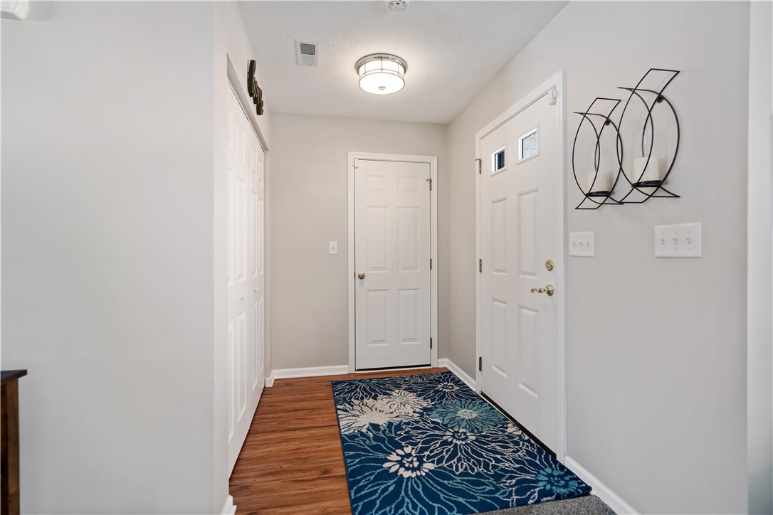 Jefferson Hills, Pennsylvania 15025, United States, 3 Bedrooms Bedrooms, ,2 BathroomsBathrooms,Residential,Contingent,12296