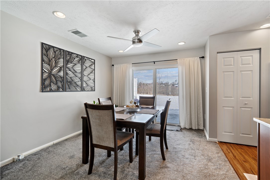 Jefferson Hills, Pennsylvania 15025, United States, 3 Bedrooms Bedrooms, ,2 BathroomsBathrooms,Residential,Contingent,12296