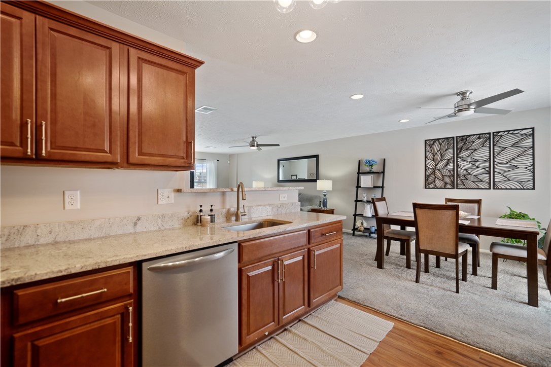 Jefferson Hills, Pennsylvania 15025, United States, 3 Bedrooms Bedrooms, ,2 BathroomsBathrooms,Residential,Contingent,12296