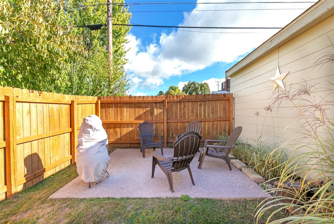 Latrobe, Pennsylvania 15650, United States, 2 Bedrooms Bedrooms, ,1 BathroomBathrooms,Residential,Active,228486