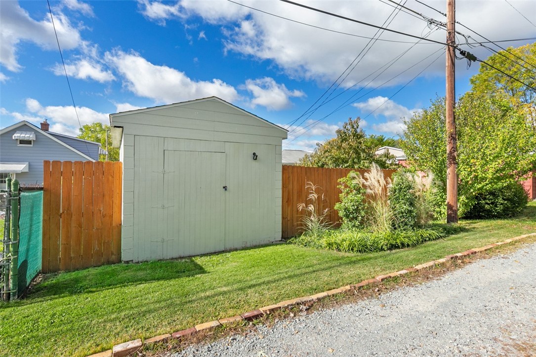 Latrobe, Pennsylvania 15650, United States, 2 Bedrooms Bedrooms, ,1 BathroomBathrooms,Residential,Active,228486